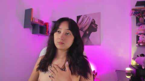 nina_collinns online show from 09-10-25, 11:43