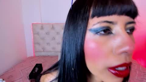 Nina Fox  online show from 01-13-26, 03:50