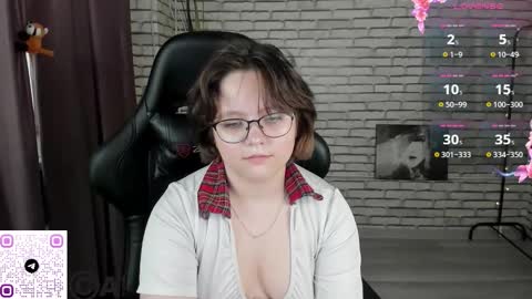 nina lunaa online show from 11-01-25, 09:22