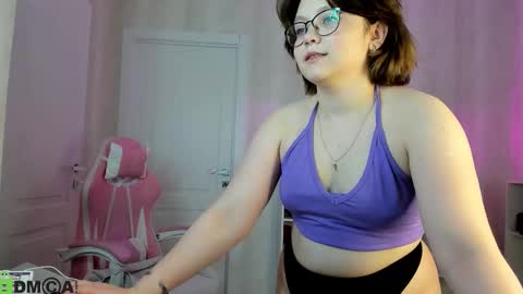 nina lunaa online show from 11-14-25, 09:19