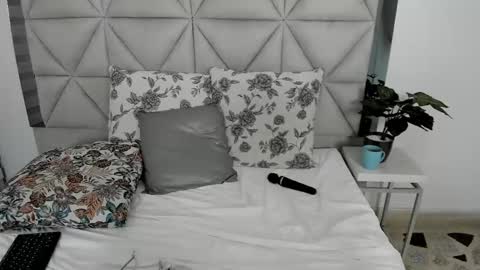  Nina  online show from 03-05-25, 01:10