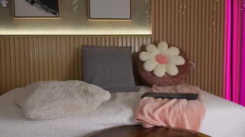 Snapshot of nina_soul chatting on 03-11-26, 12:44 NINA online show from 03-11-26, 12:44