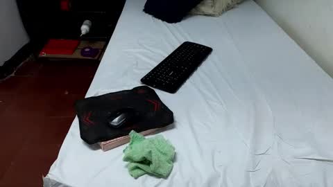 Ninaa fox online show from 01-18-25, 03:38