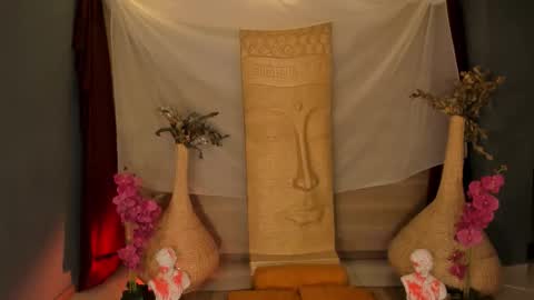 Nina online show from 10-30-25, 04:36