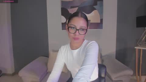 Nina online show from 11-04-25, 04:00