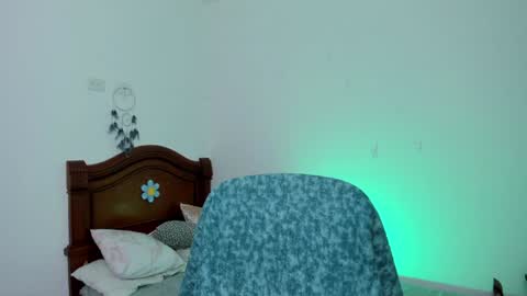 Snapshot of ninabryon1 chatting on 01-24-25, 10:19 Nina online show from 01-24-25, 10:19