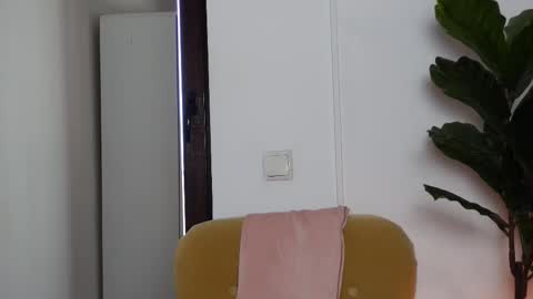 NinaCrystal online show from 11-12-25, 08:26