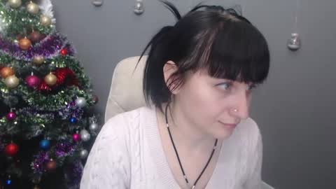 ninaflawlees online show from 12-19-25, 01:18