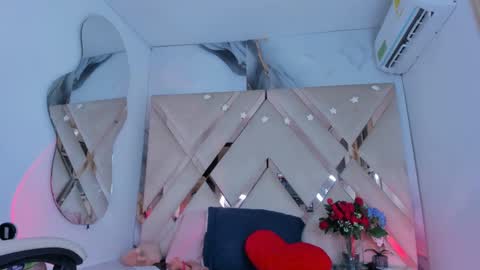 ninahtx online show from 09-15-25, 08:42