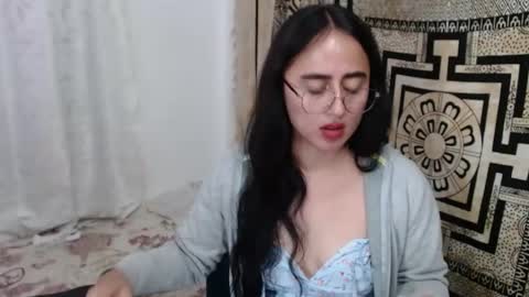N I N A online show from 01-30-25, 06:21