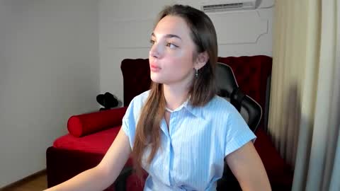 NinaLior online show from 10-22-25, 05:52