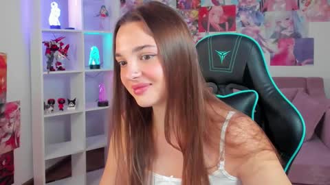 NinaLior online show from 10-24-25, 05:37