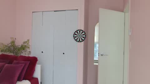 NinaOneil online show from 02-25-25, 11:44