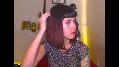 ninapellegrini17 online show from 10-12-25, 11:04