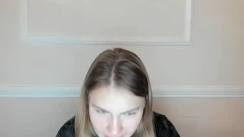 ninarihh online show from 11-20-25, 01:00