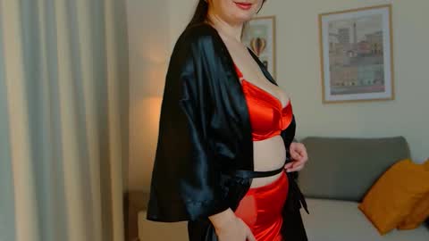 Snapshot of ninarivers_ chatting on 11-21-25, 08:13 Nina online show from 11-21-25, 08:13