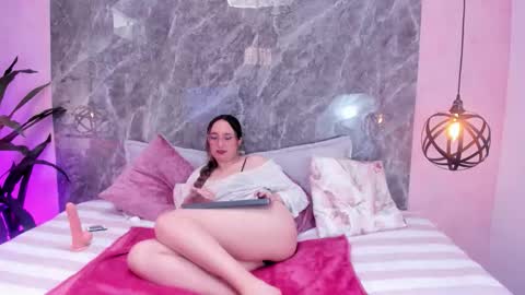 Snapshot of ninarush1 chatting on 02-09-26, 02:10 Nina online show from 02-09-26, 02:10