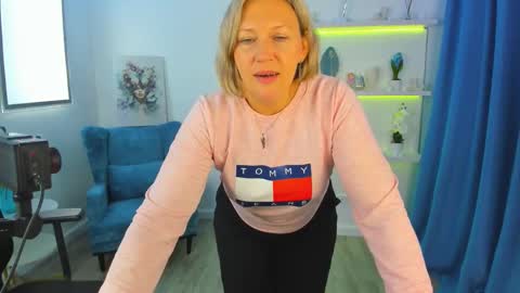 ninastarle online show from 10-12-25, 04:55