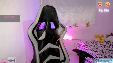 ninatinydoll1 online show from 10-09-25, 11:08