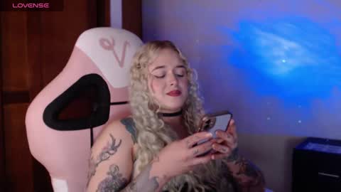 Nina online show from 02-25-25, 02:58