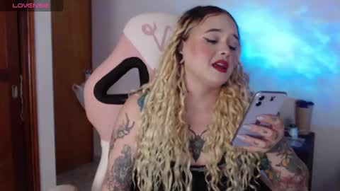 Nina online show from 10-08-25, 02:31