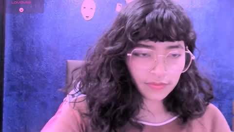 Snapshot of ninayellow chatting on 10-01-25, 04:02 Nina online show from 10-01-25, 04:02