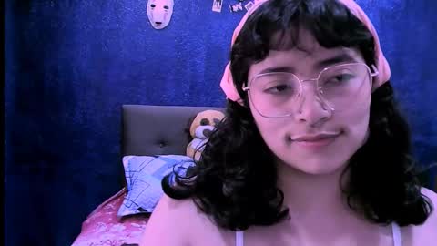 Snapshot of ninayellow chatting on 10-02-25, 01:40 Nina online show from 10-02-25, 01:40