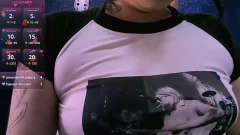 Snapshot of ninayellow chatting on 02-10-26, 01:26 Nina online show from 02-10-26, 01:26