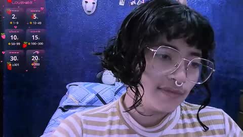 Snapshot of ninayellow chatting on 02-12-26, 01:28 Nina online show from 02-12-26, 01:28