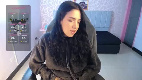 Snapshot of ninfa_ch chatting on 01-15-25, 11:21 Ninfa online show from 01-15-25, 11:21
