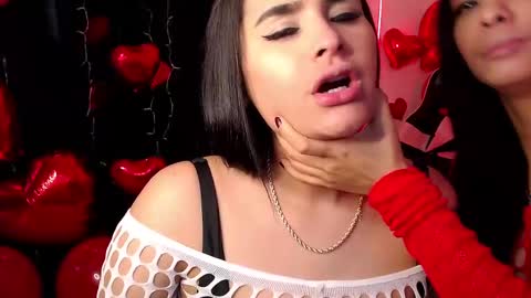 Snapshot of ninoska_14 chatting on 02-14-25, 07:12 Agatha love online show from 02-14-25, 07:12