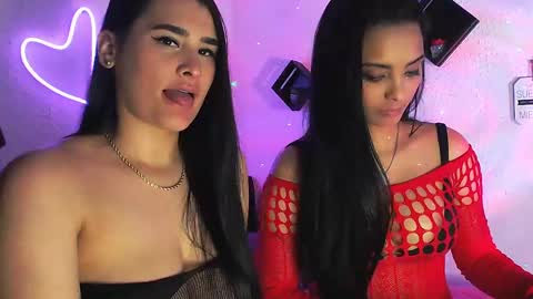 Snapshot of ninoska_14 chatting on 02-22-25, 12:27 Agatha love online show from 02-22-25, 12:27