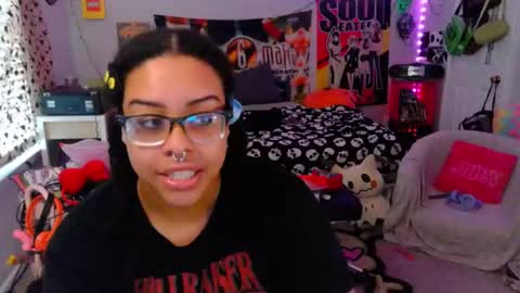 Snapshot of nintendhoe_ chatting on 10-06-25, 01:41 kiwi online show from 10-06-25, 01:41