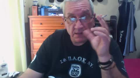 Snapshot of nionios67 chatting on 10-14-25, 03:57 Dennis online show from 10-14-25, 03:57