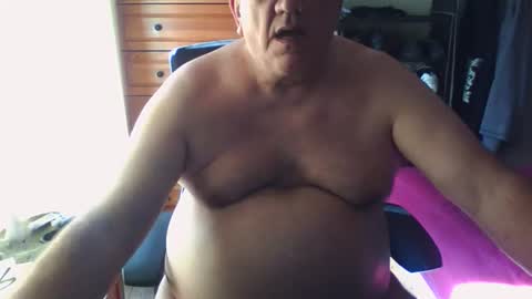 Snapshot of nionios67 chatting on 10-19-25, 02:07 Dennis online show from 10-19-25, 02:07