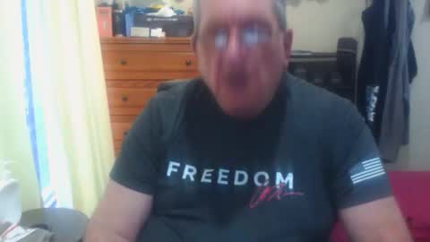 Snapshot of nionios67 chatting on 10-30-25, 03:13 Dennis online show from 10-30-25, 03:13