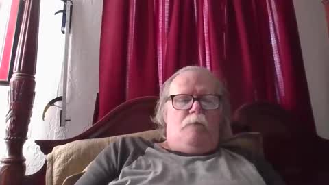 Snapshot of nipplechaser chatting on 02-24-25, 06:36 nipplechaser online show from 02-24-25, 06:36
