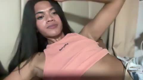 Snapshot of nishitatoe chatting on 03-09-25, 12:53 nishi online show from 03-09-25, 12:53