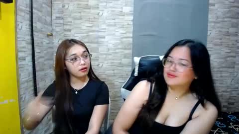 Snapshot of nitchiefucker chatting on 09-22-25, 03:25 Nadz online show from 09-22-25, 03:25