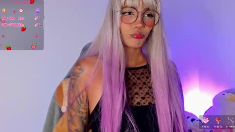 Snapshot of nix_taylor chatting on 10-22-25, 01:06 Nix online show from 10-22-25, 01:06