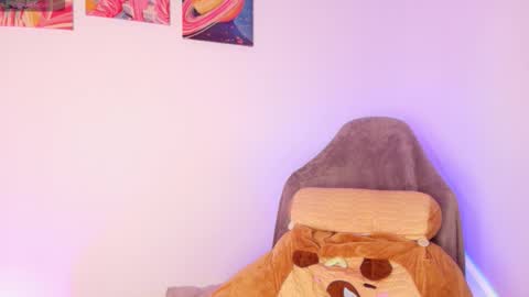 Snapshot of nix_taylor chatting on 11-05-25, 11:16 Nix online show from 11-05-25, 11:16