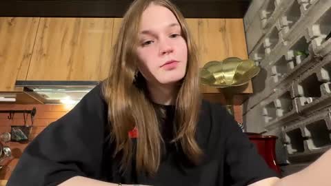 Tears Lora online show from 04-02-26, 01:25