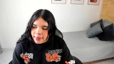 Snapshot of noa1029 chatting on 02-14-26, 07:21 Noa online show from 02-14-26, 07:21