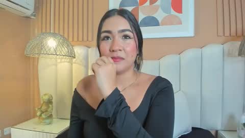 Noa online show from 12-21-25, 02:08