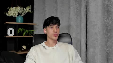 Snapshot of noah_brigth chatting on 02-14-25, 03:43 Noah Brigth online show from 02-14-25, 03:43