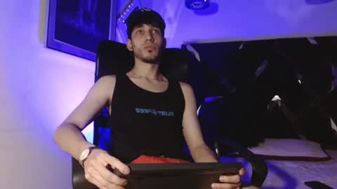 Snapshot of noah_brigth chatting on 11-06-25, 03:07 Noah Brigth online show from 11-06-25, 03:07