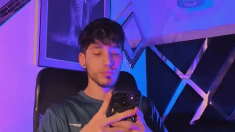 Noah Brigth online show from 12-02-25, 03:56