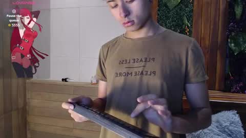 noah_dupont_ online show from 10-06-25, 07:44