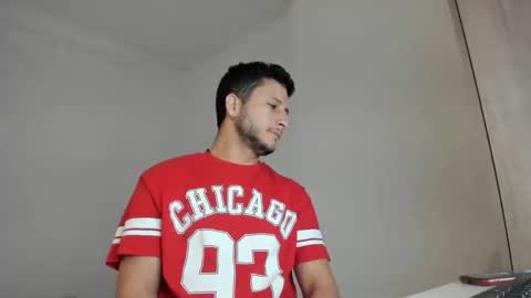 Snapshot of noah_happy07 chatting on 09-20-25, 03:51 Noah online show from 09-20-25, 03:51