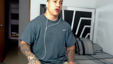 Snapshot of noah_harris01 chatting on 02-10-25, 11:46 Noah Harris01 online show from 02-10-25, 11:46